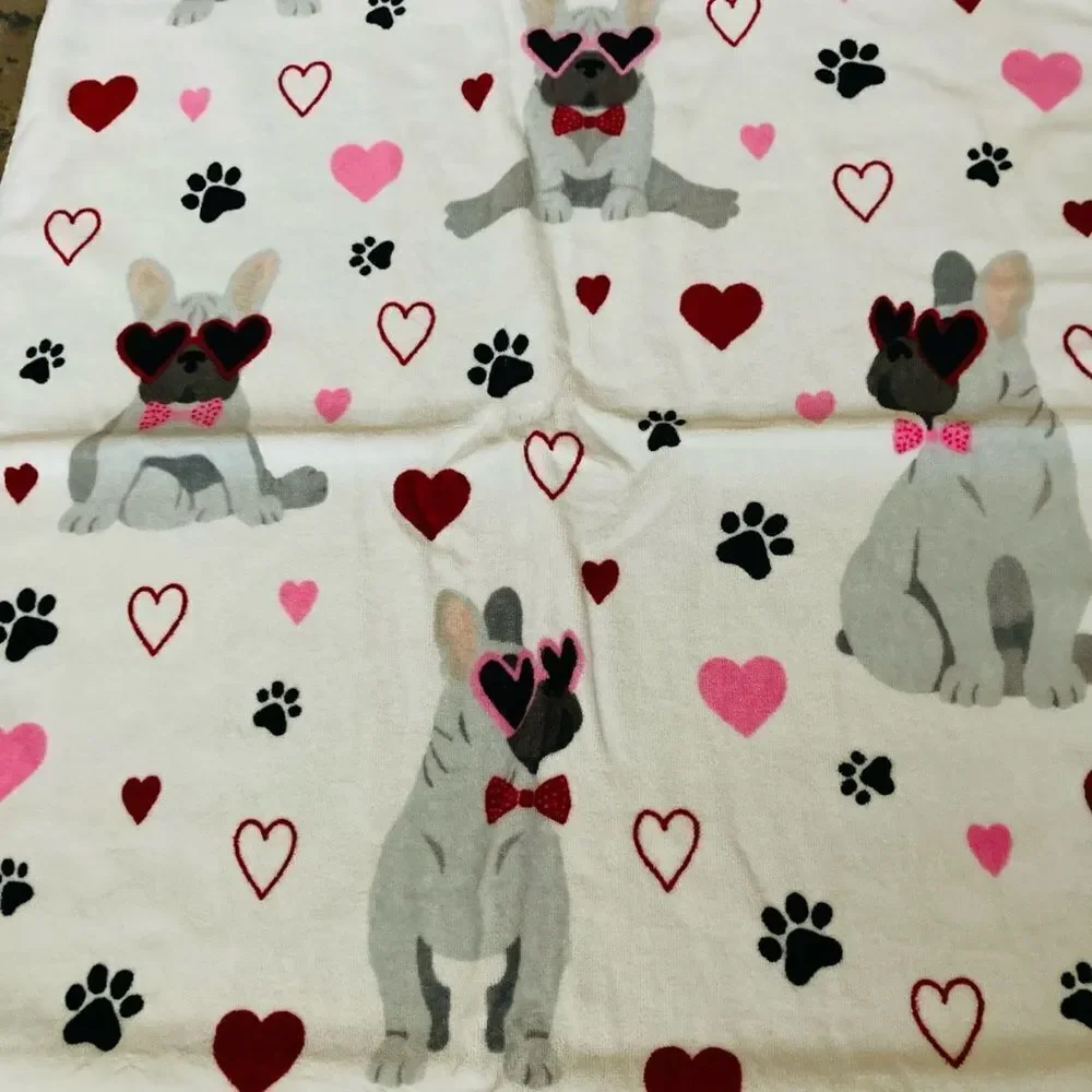 NWT Valentine Frenchie Dog Bath Towel Set